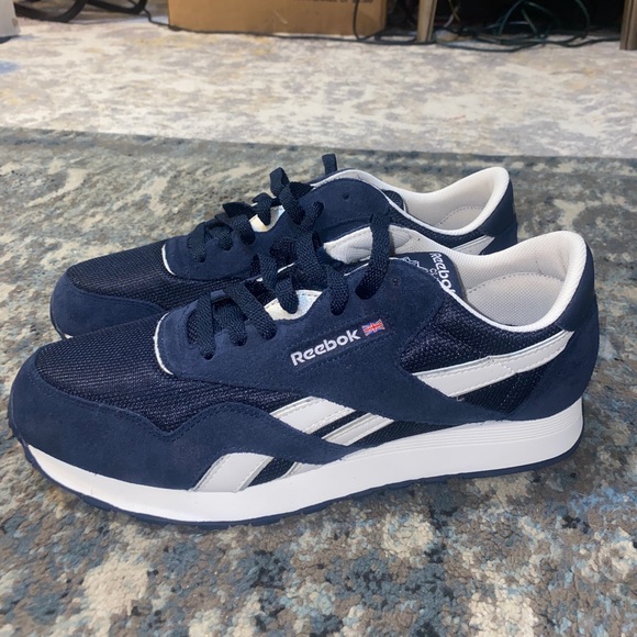 Men’s Reebok Classic Nylon Shoes - Picture 2 of 5